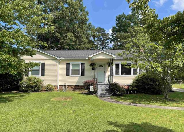 Property at 206 Caldwell St, Clinton, SC 29325, 3 beds, 2 baths