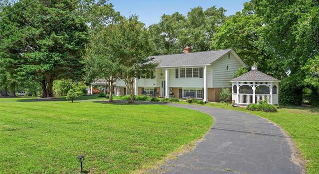 Photo of 206 Hub Greer Rd, Chesnee, SC 29323