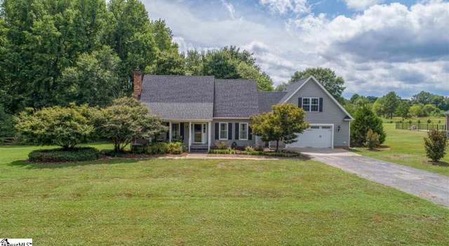 Photo of 932 R C Thompson Rd, Chesnee, SC 29323-8499