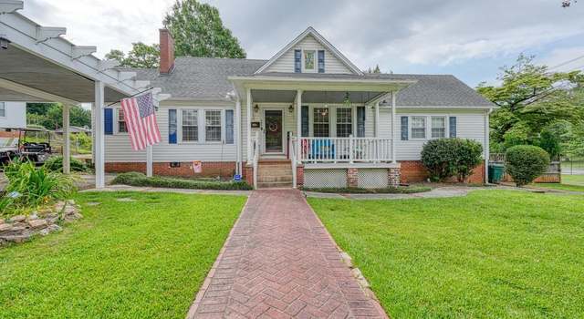 Photo of 521 S Limestone St, Gaffney, SC 29340