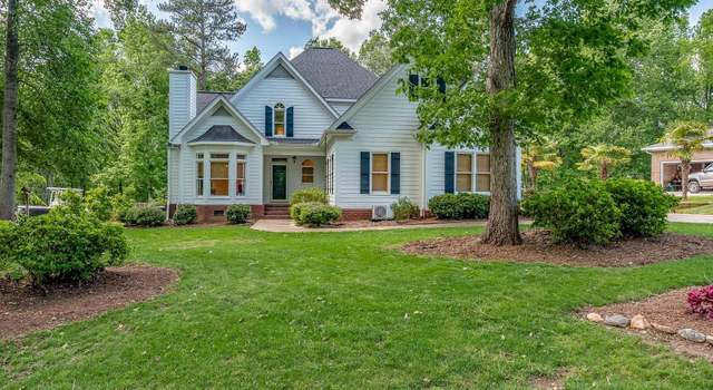 Photo of 207 Country Club Dr, Laurens, SC 29360