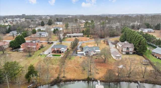 Photo of 115 Black Duck Ln, Wellford, SC 29385