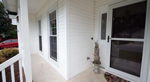Photo of 1 Tearose Ln, Simpsonville, SC 29681