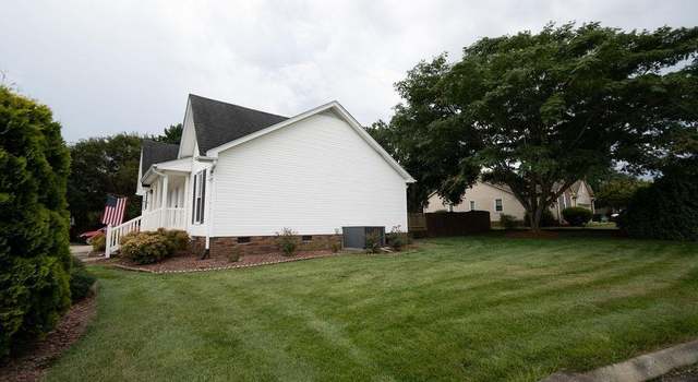 Photo of 1 Tearose Ln, Simpsonville, SC 29681
