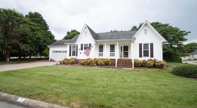 Photo of 1 Tearose Ln, Simpsonville, SC 29681