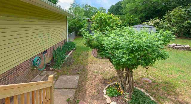 Photo of 101 Oak Dr, Greer, SC 29650