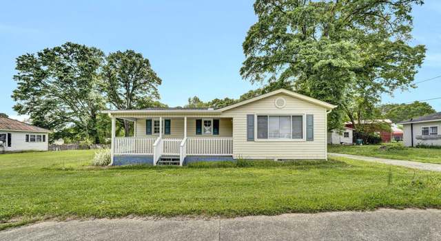 Photo of 503 W Cherokee St, Chesnee, SC 29323-1010