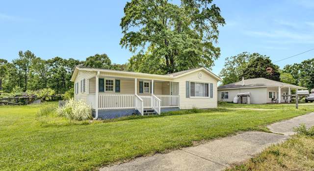 Photo of 503 W Cherokee St, Chesnee, SC 29323-1010
