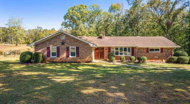 Photo of 1064 Lakeview Dr, Laurens, SC 29360