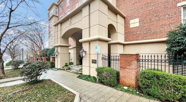 Photo of 400 N Main St Apt 305, Greenville, SC 29601