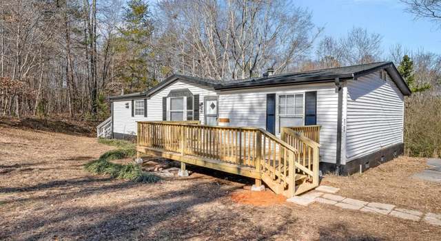 Photo of 2709 N Bayshore Dr, Seneca, SC 29672