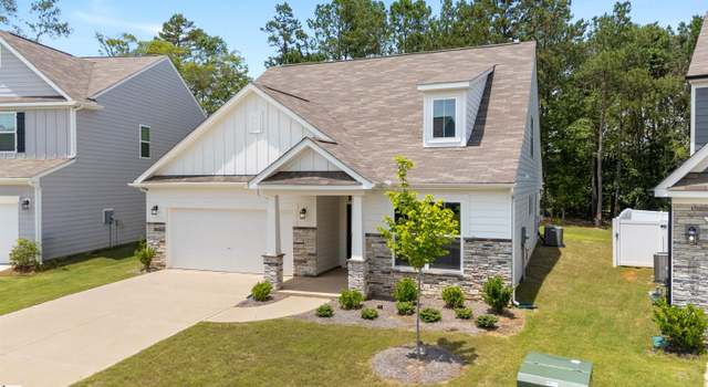 Photo of 624 Columbus Cir, Simpsonville, SC 29680