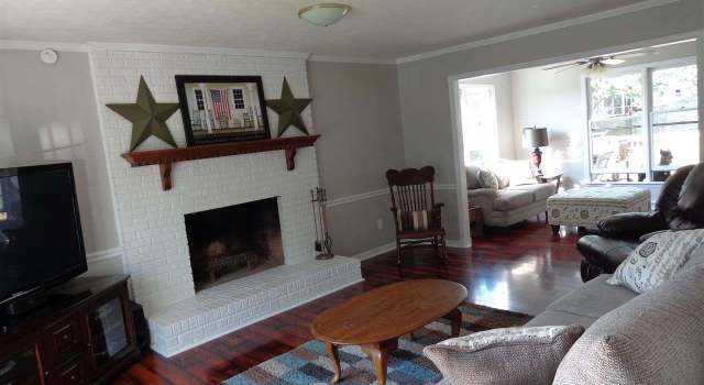 Photo of 402 Spring Meadow Rd, Simpsonville, SC 29680