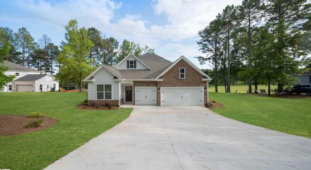 Photo of 209 Oakmonte Cir, Greenwood, SC 29649
