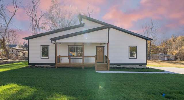 Photo of 225 Cedar St, Woodruff, SC 29388