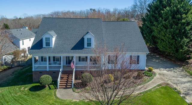 Photo of 433 Beckenham Ln, Greenville, SC 29609