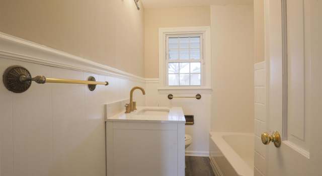 Photo of 101 Blue Ridge Dr, Greer, SC 29651