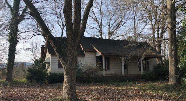 Photo of 120 Robertson Cir, Travelers Rest, SC 29690