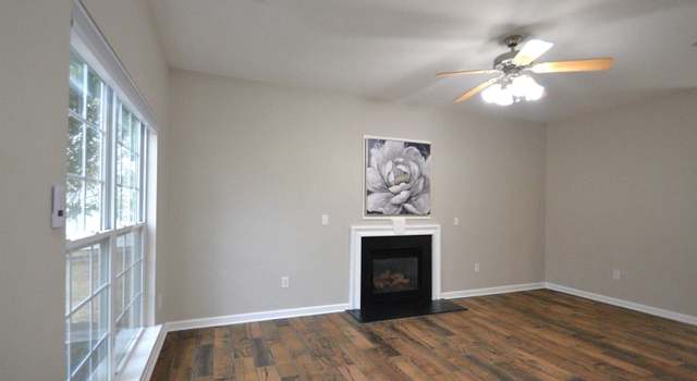 Photo of 274 Dartmoor Dr, Spartanburg, SC 29301