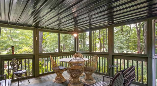 Photo of 107 Greenbriar Ter, Spartanburg, SC 29307