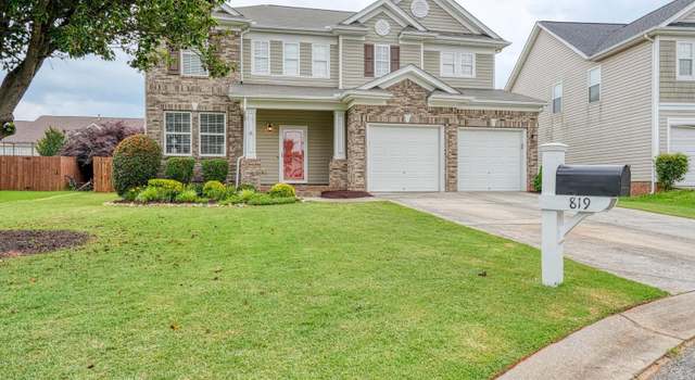 Photo of 819 S Edisto River Dr, Roebuck, SC 29376