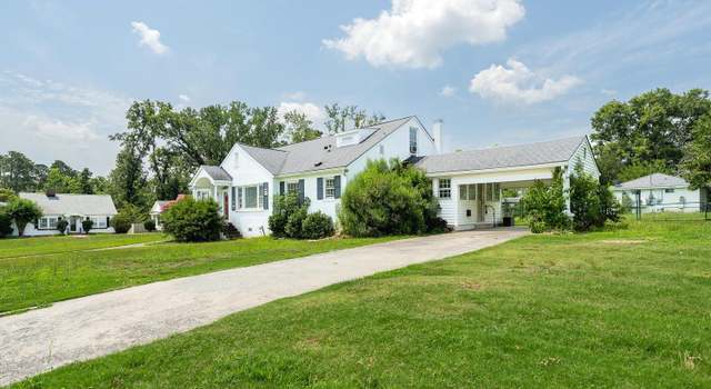 Photo of 302 Janeway Rd, Greenwood, SC 29649