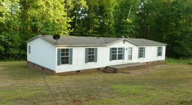 Photo of 20 Lakeside Dr, Taylors, SC 29687