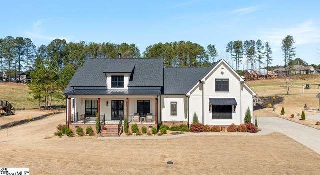 Photo of 20 Pinerock Dr, Travelers Rest, SC 29690-8189