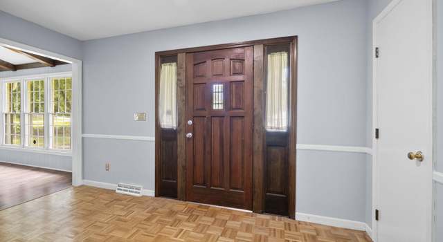 Photo of 200 Barry Dr, Greer, SC 29650