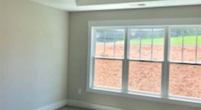Photo of 478 Silver Thorne Dr, Wellford, SC 29385
