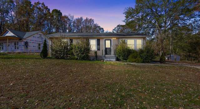 Photo of 121 Woodland Dr, Fountain Inn, SC 29644