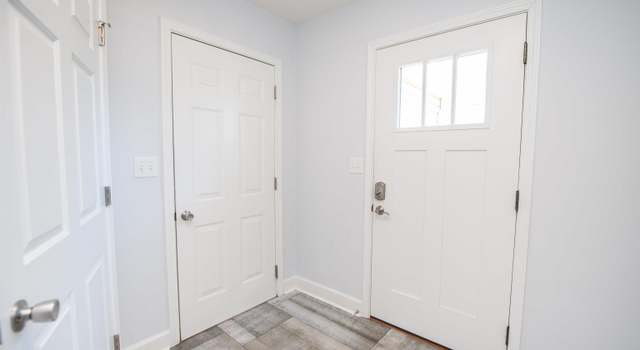 Photo of 11 Two Creeks Ct, Simpsonville, SC 29680
