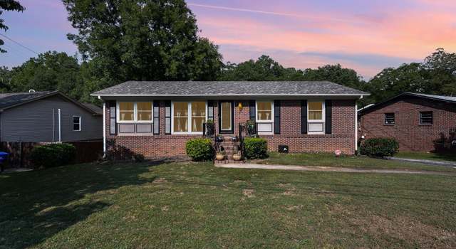 Photo of 100 Hardale Ln, Greenville, SC 29607