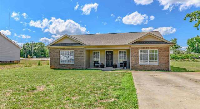 Photo of 5 Katie Dr, Greenville, SC 29617-1954