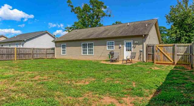 Photo of 5 Katie Dr, Greenville, SC 29617-1954