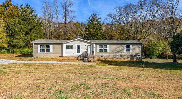 Photo of 779 Martins Lake Rd, Gray Court, SC 29645