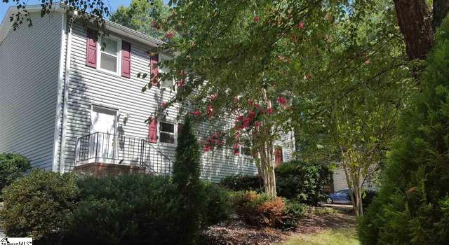 Photo of 8 Dover Dr, Taylors, SC 29687
