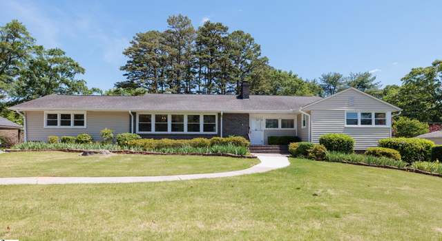 Photo of 134 Lullwater Rd, Greenville, SC 29607