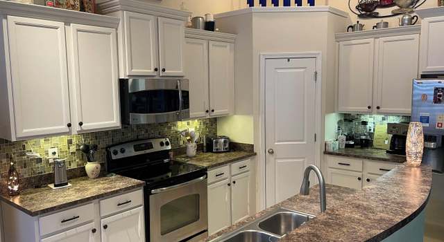 Photo of 10 Kennard Ct, Simpsonville, SC 29681