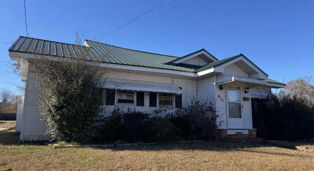 Photo of 410 S Cherry St, Seneca, SC 29678