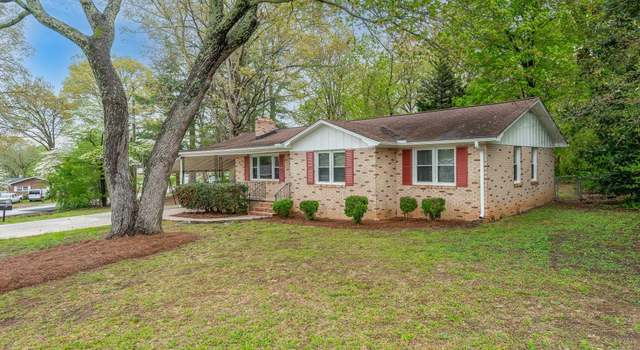 Photo of 2 Chickasaw Dr, Greenville, SC 29617