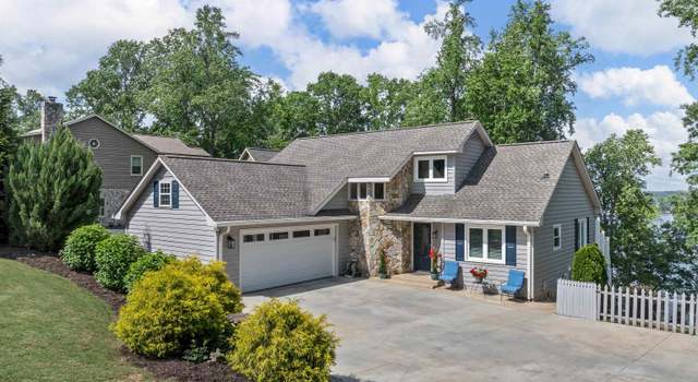 Property at 702 Lakewinds Blvd, Inman, SC 29349, 3 beds, 3.5 baths