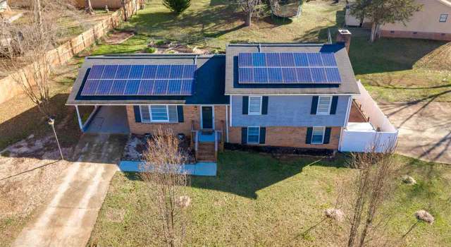 Photo of 900 Spruce Ct, Greenville, SC 29611