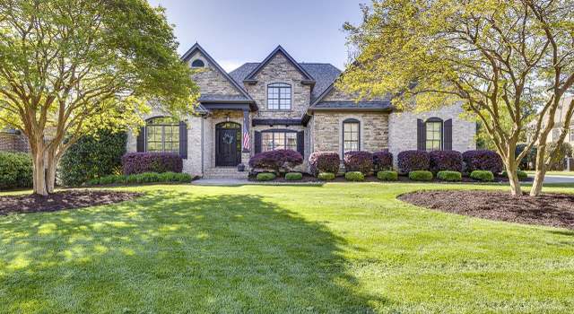 Photo of 14 Cobbler Ln, Simpsonville, SC 29681
