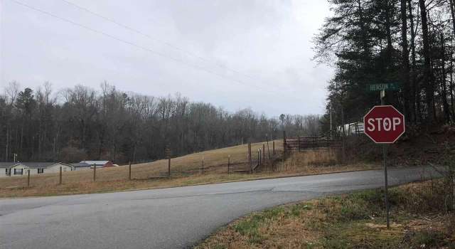 Photo of 3 Junada Dr, Travelers Rest, SC 29690