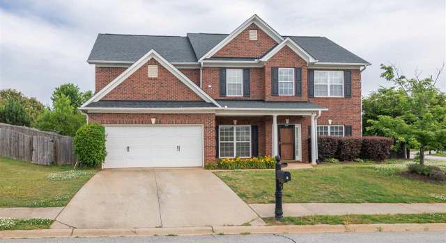 Photo of 1 Haddington Ln, Greenville, SC 29609