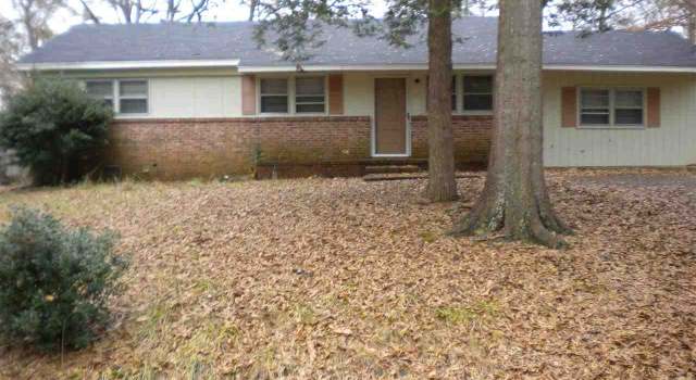 Photo of 219 W Castle Dr, Greenville, SC 29605