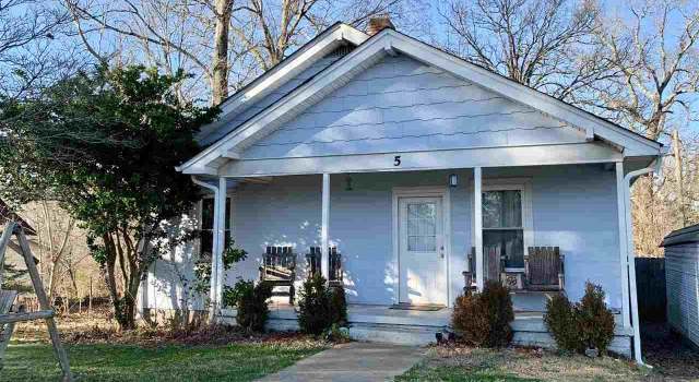 Photo of 5 Circle St, Travelers Rest, SC 29690