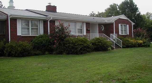 Photo of 220 B St, Greenville, SC 29609