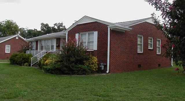 Photo of 220 B St, Greenville, SC 29609